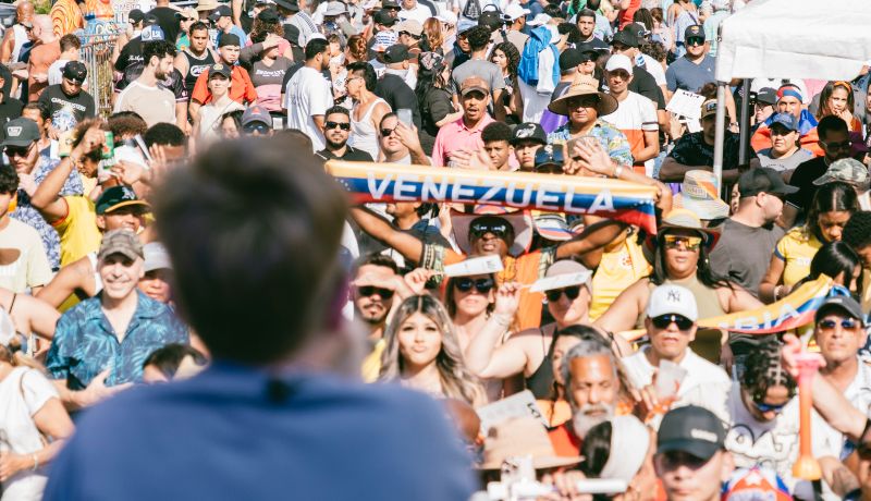 Pedro “El rapero” cantó para 1 millón de personas en Festival de la Calle 8