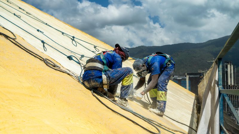 Juntos Todo es Posible avanza en trabajos de rehabilitación de torres de Parque Central
