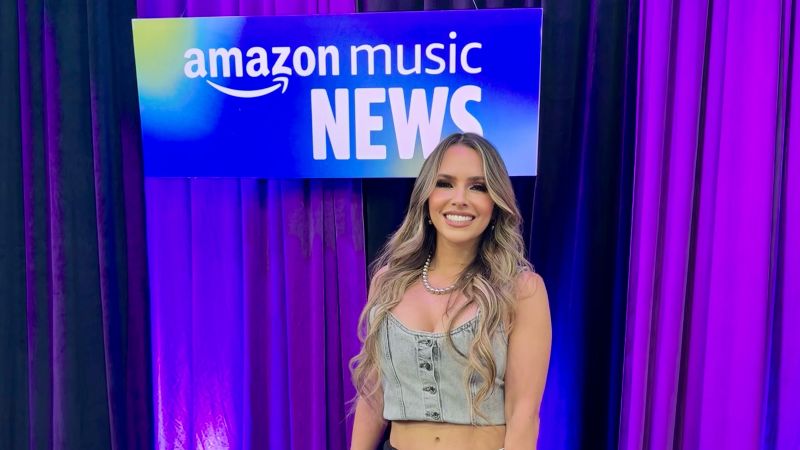 La venezolana Luz Kelly Pinto destaca en México con “Amazon Music News”