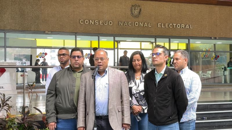 Fuerza Vecinal inscribió sus candidatos ante el CNE