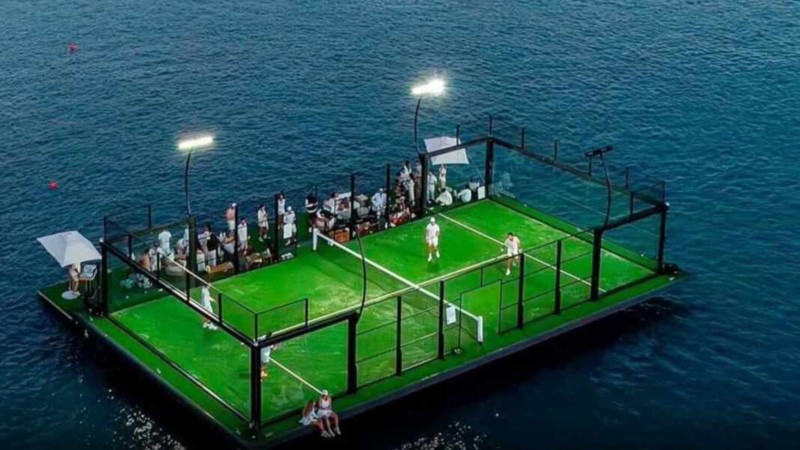 Inauguraron la primera cancha de pádel flotante en Estados Unidos