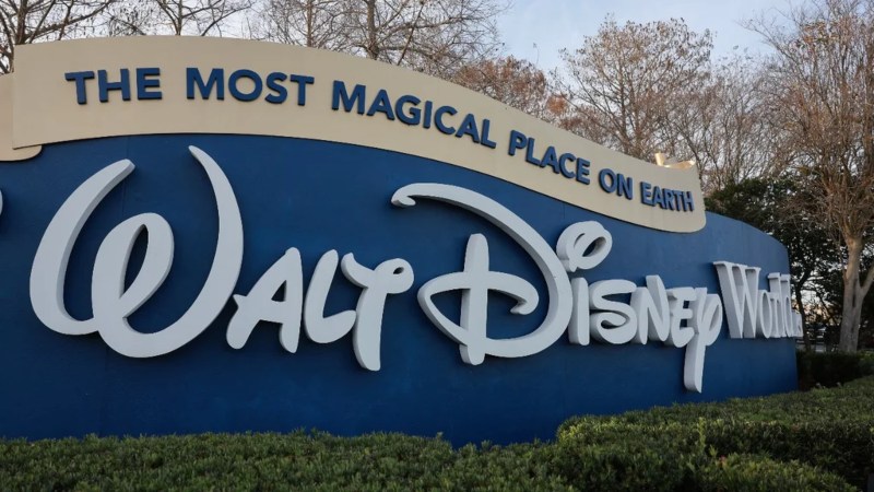 La razón por la que Disney suspendió a sus empleados venezolanos