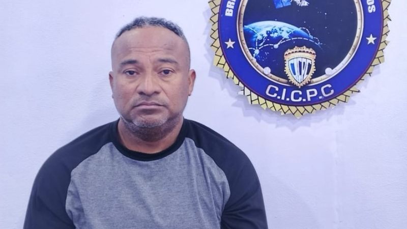 Engañaba con venta de dólares y decía que le habían hackeado el WhatsApp