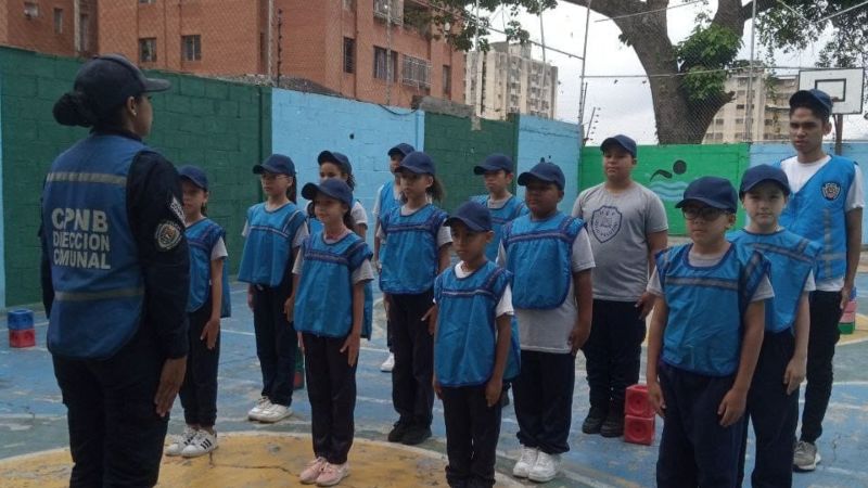 Colegio Julio Velutini reconoce apoyo de la Policía Comunal