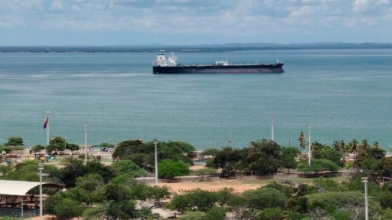 Chevron llega a Zulia y Anzoátegui para cargar petróleo tras nueva licencia