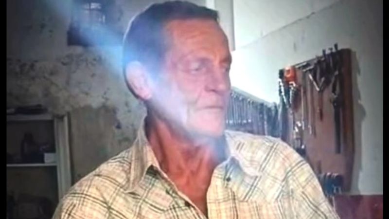 Murió motorizado al caer por un barranco tras ser embestido por un carro