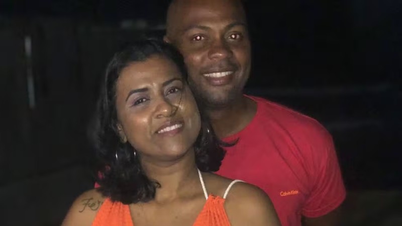 Mató a su esposa a martillazos frente a sus hijas y vecinos +VIDEO