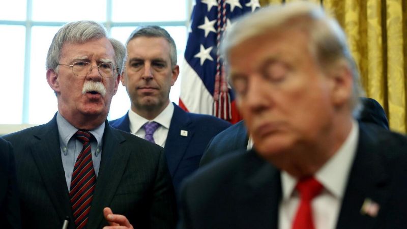 FBI allanó la casa de John Bolton, exasesor de seguridad de Trump