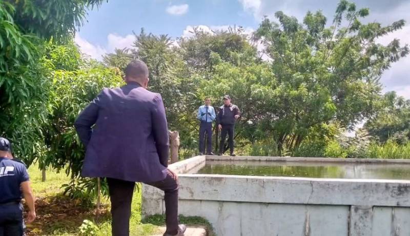 Abuelo fue hallado muerto en la piscina de su granja