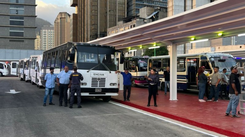 El nuevo terminal en Plaza Venezuela activó dos nuevas rutas a estos municipios +DETALLES