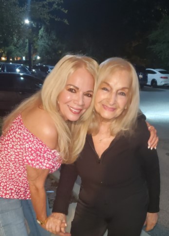 Tatiana Capote y su mamá