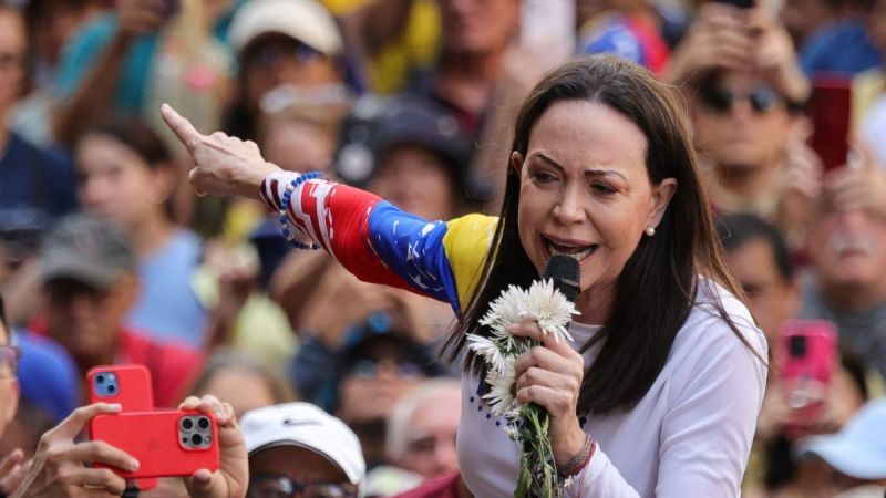 Machado difunde un Manifiesto: pide juzgar «crímenes de lesa humanidad» de Maduro