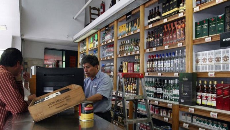 Los precios y ofertas que ofrecen licorerías para el brindis navideño +Detalles