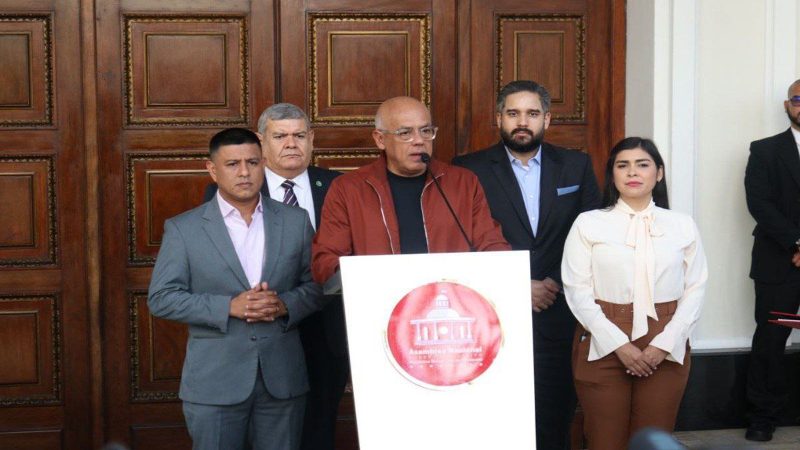 Jorge Rodríguez fustiga a comercios que no bajan los precios ante desplome del paralelo +VIDEO