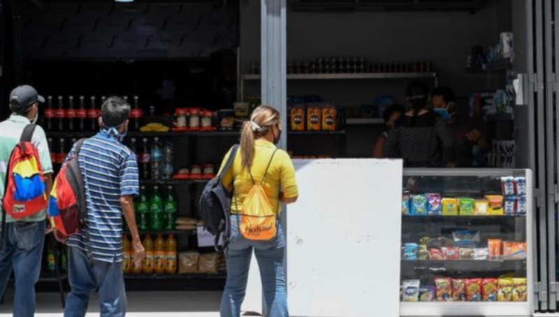 Comercios en Caracas esperan que nuevas medidas económicas "generen un pronto efecto"
