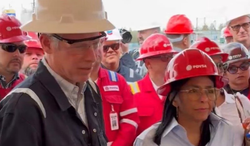 VIDEO: Delcy Rodríguez y secretario de Energía supervisan labores de Chevron en Venezuela