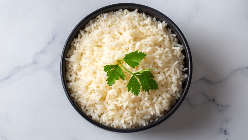 El método para un arroz perfecto: caldo de pollo y mantequilla
