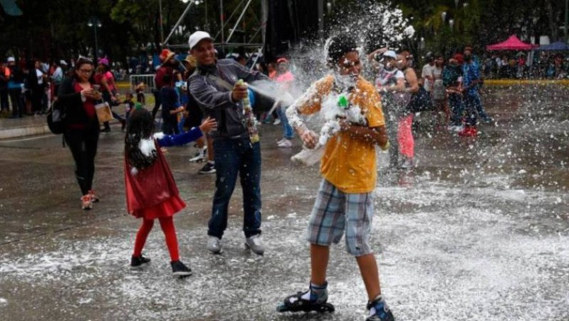 Prohiben la venta de "tánganas" o espuma de Carnaval en este municipio de Miranda +Detalles