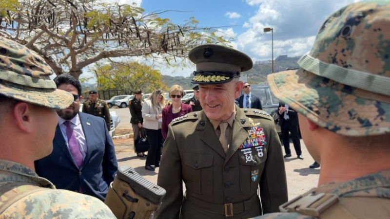 Jefe del Comando Sur visitó Caracas para consolidar 'alineación con EEUU'