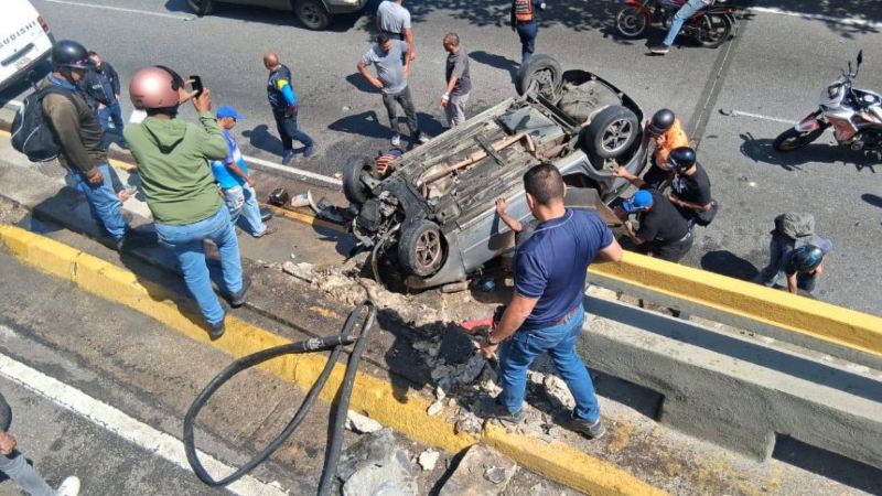 Los detalles del trágico accidente en la Cota Mil: Un bombero y su familia murieron