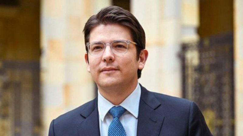 Colombia ordenan captura de 7 jefes de las FARC por magnicidio de Uribe Turbay