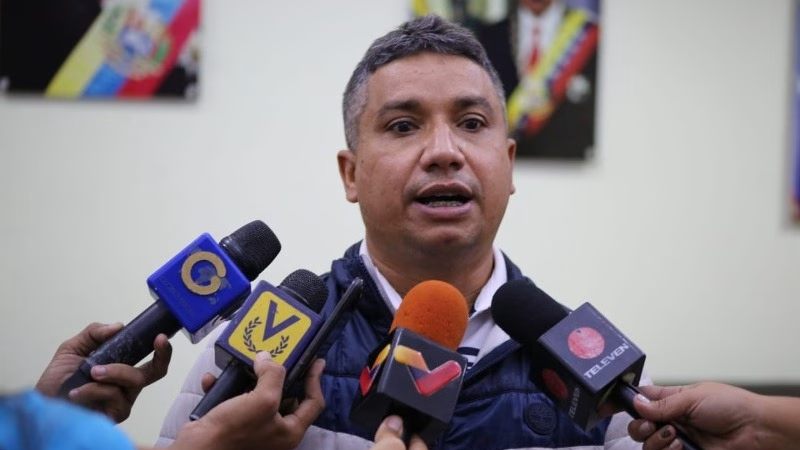 Alcalde chavista propone que los venezolanos donen para la defensa de Maduro