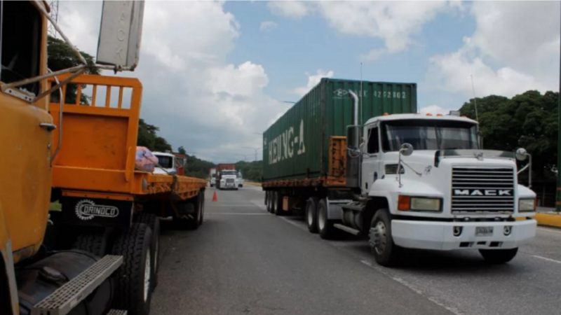 Transporte de carga pesada podrá circular hasta el 1Abr por el asueto santo