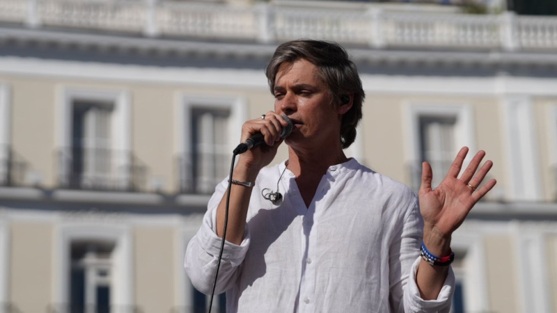 Carlos Baute se disculpa tras críticas por cánticos expresados en Madrid: «No soy racista» +VIDEO