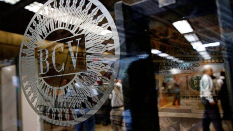 EEUU podría levantar sanciones al BCV para mayor flujo de divisas, según Bloomberg