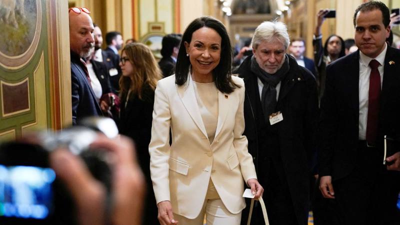 Gobierno de España asegura que recibirá a María Corina Machado con una condición