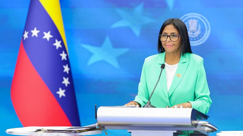 Delcy Rodríguez anuncia incremento "responsable" en los ingresos de los trabajadores
