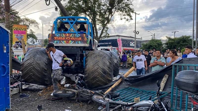 Tres fallecidos y al menos 38 heridos dejó accidente en un "Monster Truck"