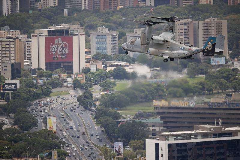Las impactantes fotos que dejó el despliegue militar de EEUU en Caracas