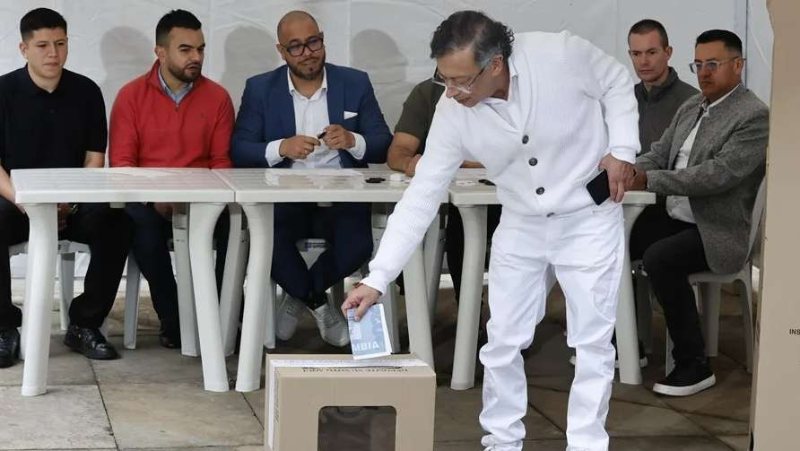 Elecciones en Colombia: El curioso mensaje de Petro tras ejercer su voto