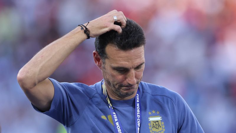 Scaloni llora desconsoladamente tras derrota de Argentina: estas fueron sus palabras