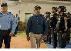 Confirman hallazgo del cuerpo de director la policía de La Guaira tras 55 de los terremotos
