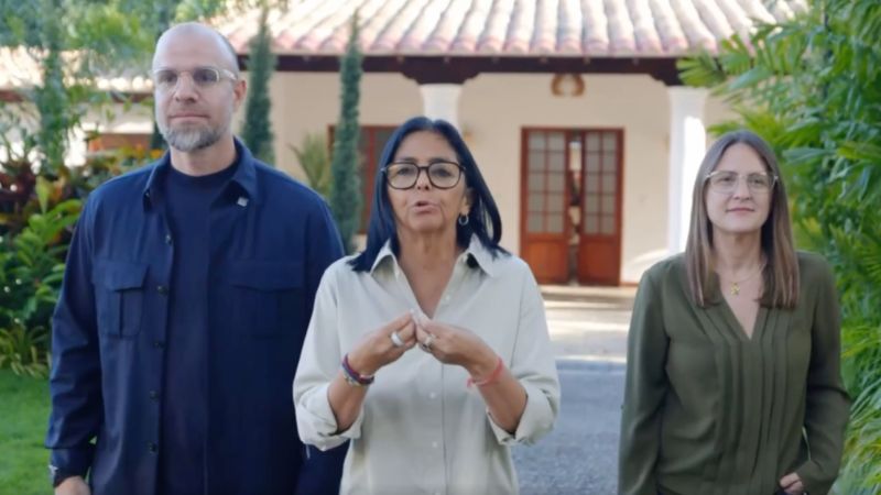 Delcy Rodríguez extiende eliminación de «cartelera» de comercios: en todo el país