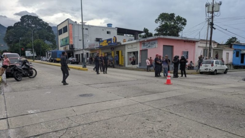 El insólito 'final' de un hombre en Yaracuy: lo atropelló un carro pero murió de otra forma